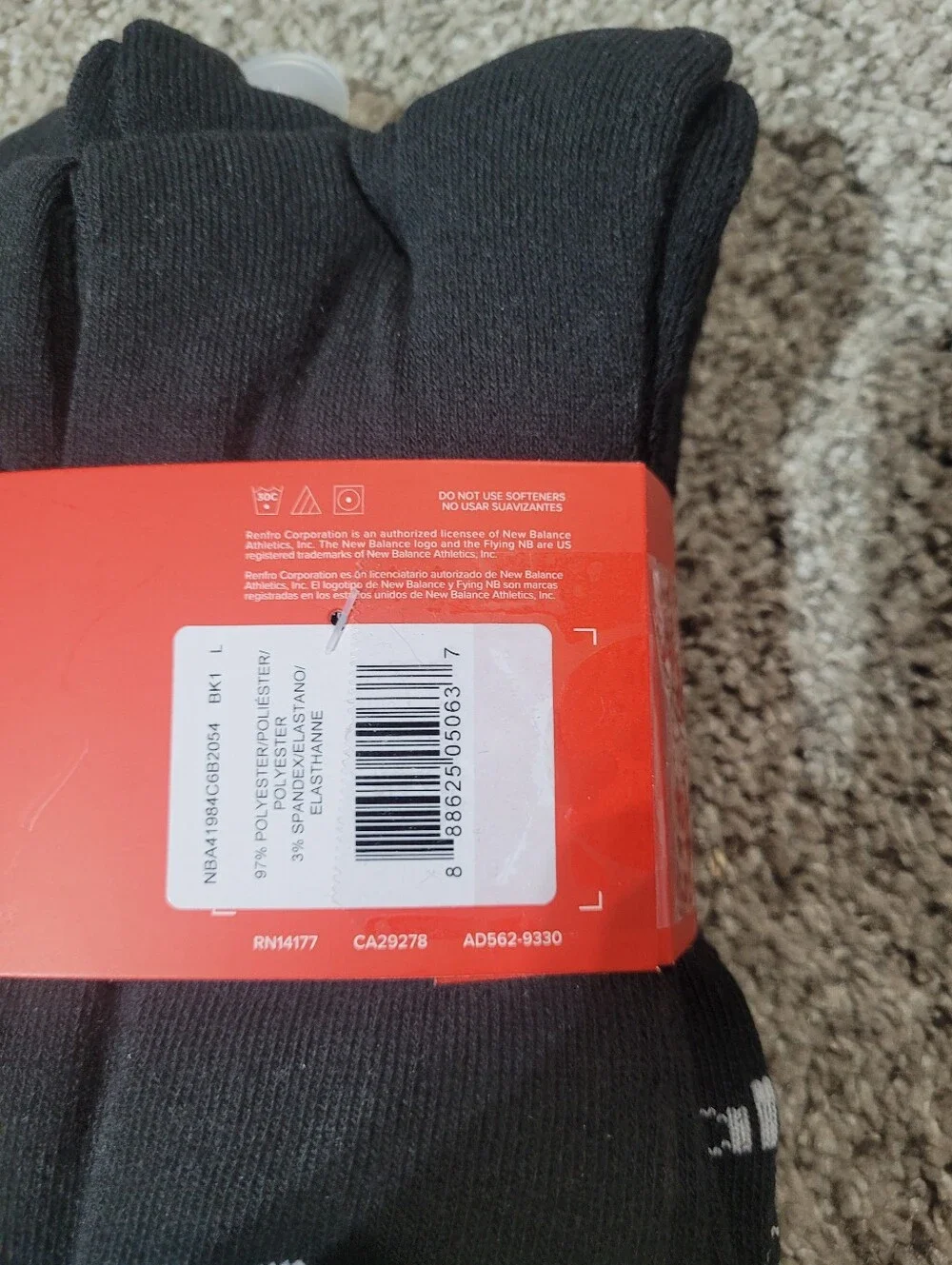 New Balance 6 Pack Mens Shoe Size 8-12.5 Cushioned Crew Black Socks Logo